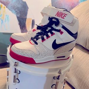 Nike SkI Hi Wedge Sneaker